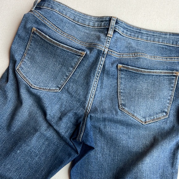 Universal Thread Mid Rise Skinny - Picture 5 of 6